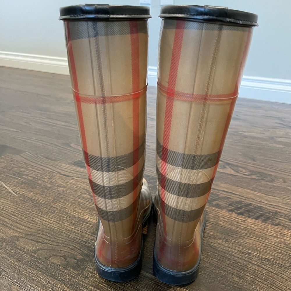 Burberry Rain Boots 8 - Picture 5 of 6
